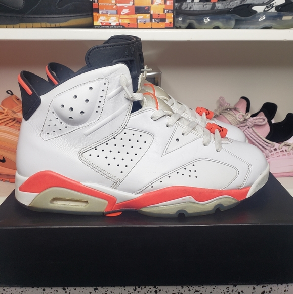 Air Jordan 6 Retro "White Infrared" - Picture 2 of 6